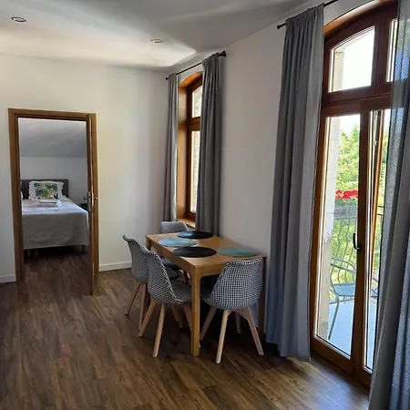 Zeromskiego 8 Appartement