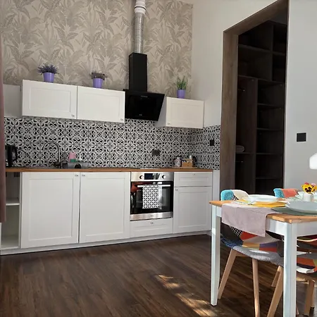 Zeromskiego 8 *
