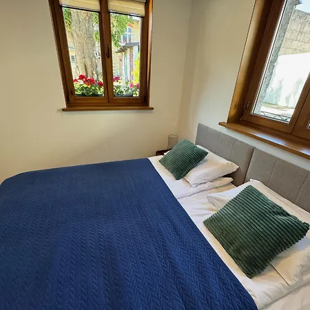Zeromskiego 8 *