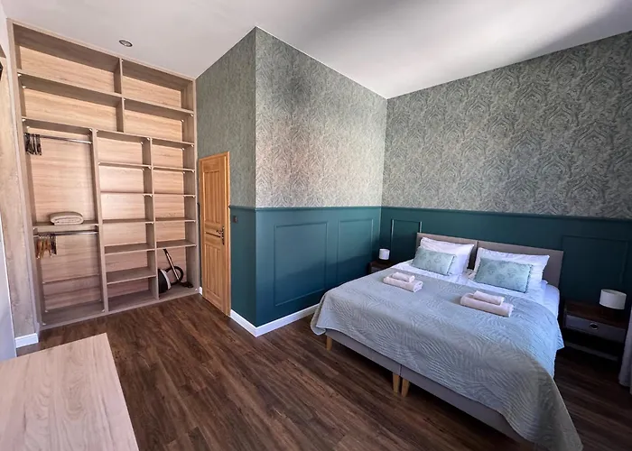 Zeromskiego 8 *